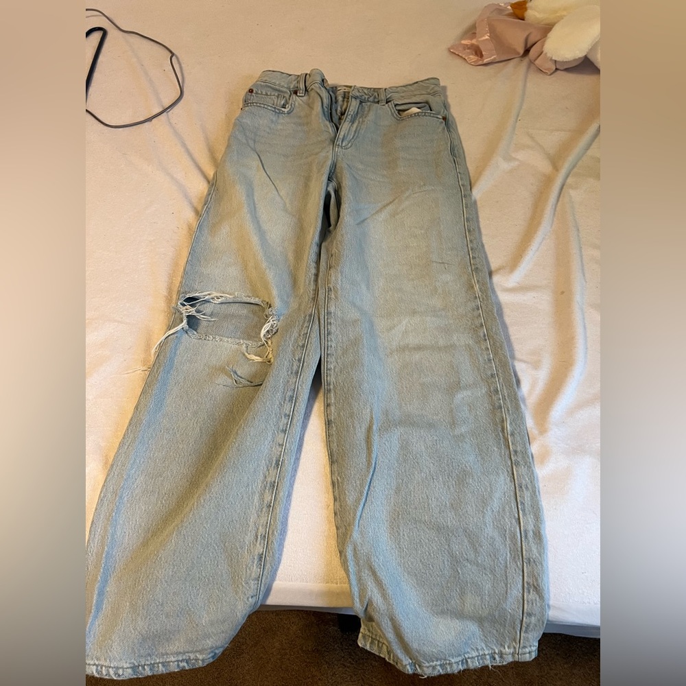 Wide Leg Ripped Jeans